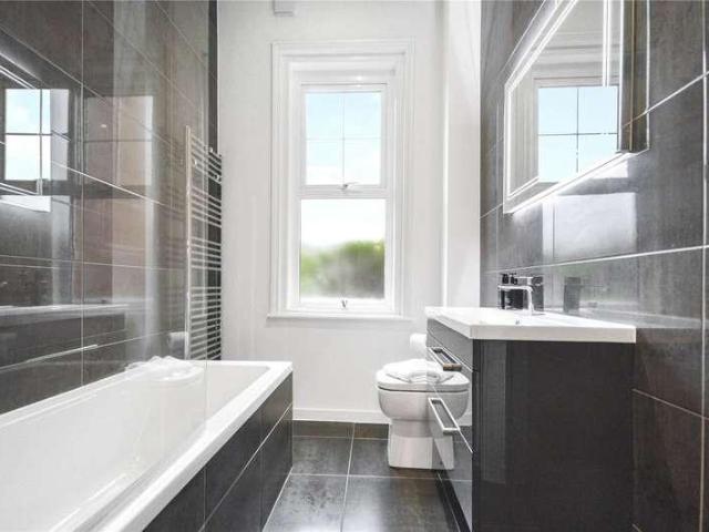Flat for sale in Withycombe, Budlake