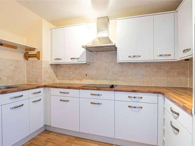 Flat for sale in Pouchen End, Hertfordshire