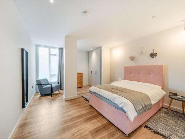 Flat for sale in London Borough of Harrow, Greater London