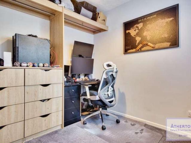 Flat for sale in Poole