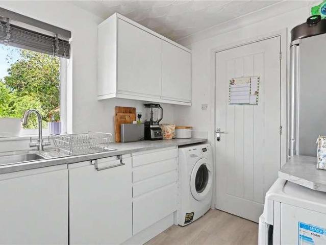Flat for sale in Heigham Grove, East Bank