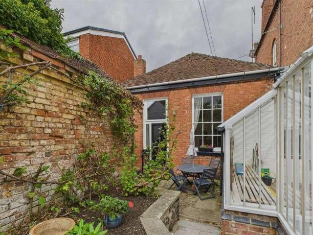 Flat for sale in Forthampton, Worcestershire