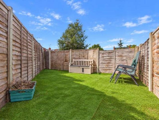 Flat for sale in Dee Park, Reading