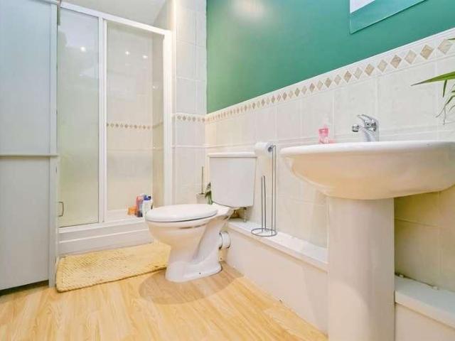 Flat for sale in Barry Island, Barry
