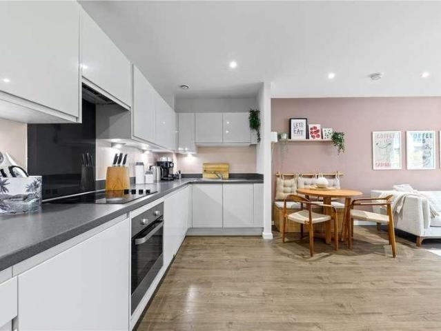 Flat for sale in St. George in the East, Greater London