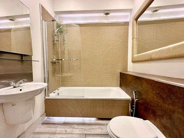 Flat for sale in Holloway, Greater London