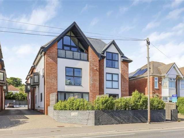 Flat for sale in Penn Hill, Poole