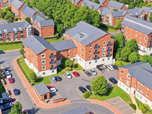 Flat for sale in Cardiff City Centre, Cardiff