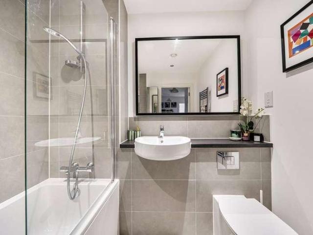 Flat for sale in London Borough of Croydon, Upper Norwood