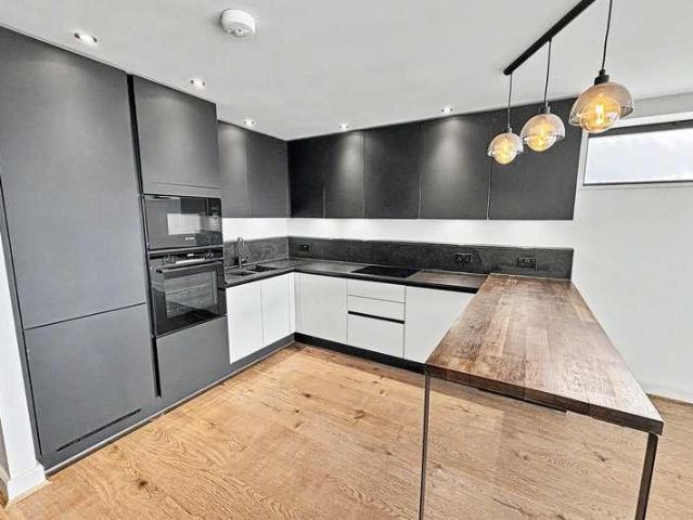 Flat for sale in Boscombe, Bournemouth