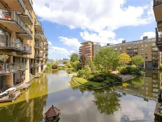Flat for sale in Bermondsey, Greater London