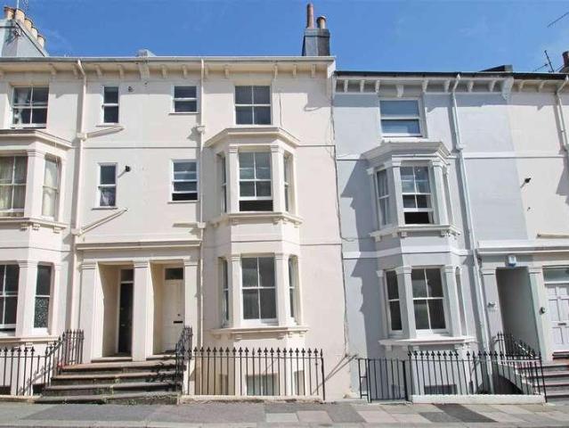 Flat for sale in Brunswick