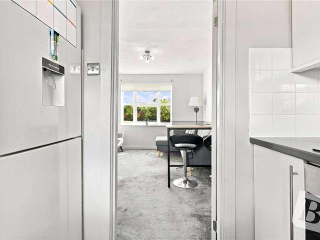Flat for sale in Chelmsford, Essex