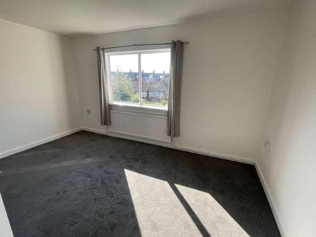 Flat for sale in Selby