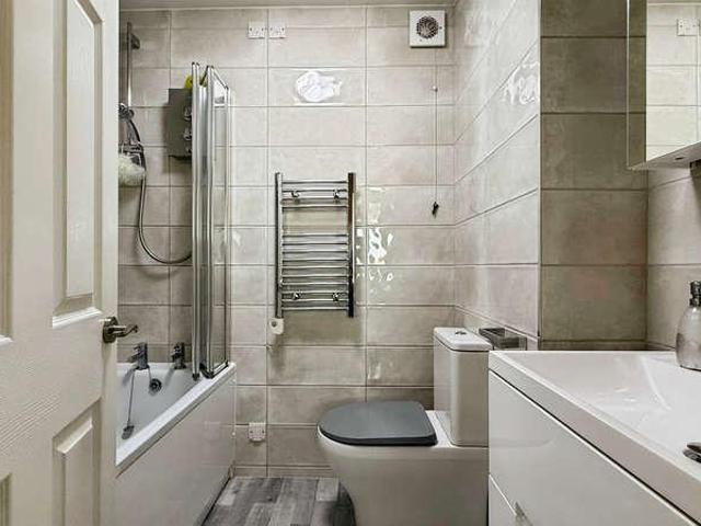Flat for sale in Broomhill, Feckenham