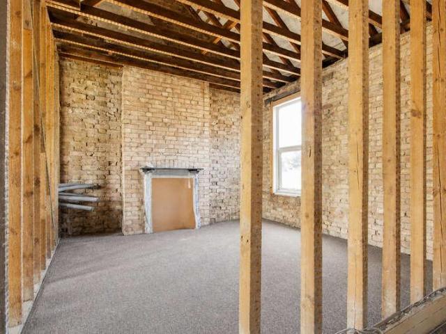 Flat for sale in Harlesden, Greater London