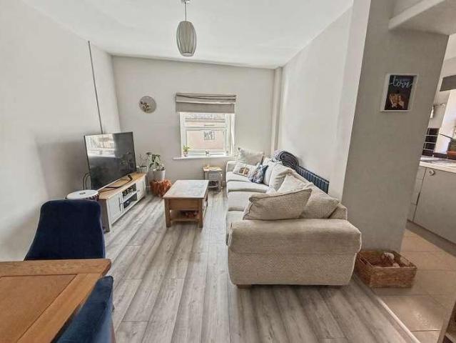 Flat for sale in Horseport, Ashurst Bridge