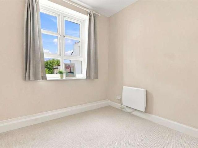 Flat for sale in Spitalfields, Greater London