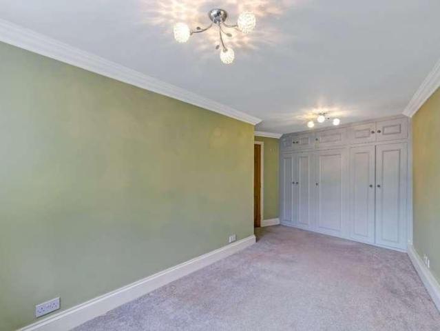 Flat for sale in Chesterton, Fossebridge