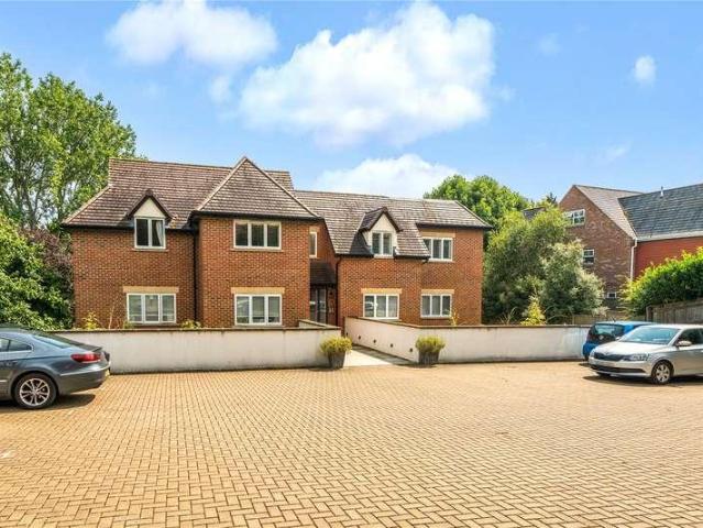 Flat for sale in Botley, Vale of White Horse
