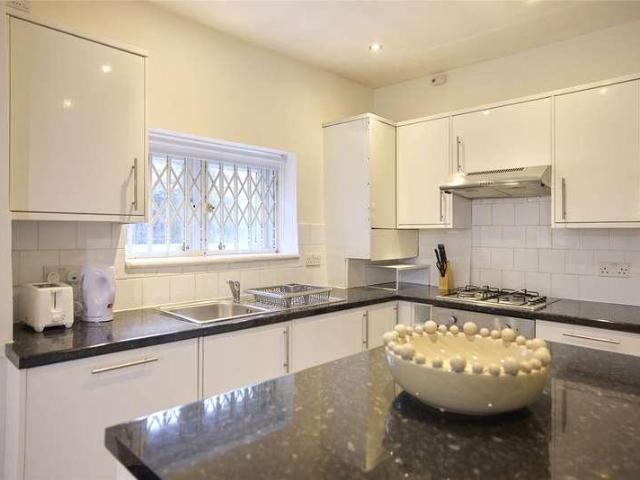 Flat for sale in Holloway, Greater London