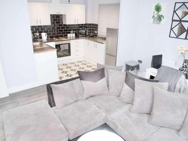 Flat for sale in Glyndon, Plumstead