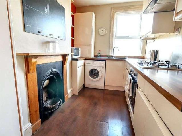 Flat for sale in Oldfield Park, Bath