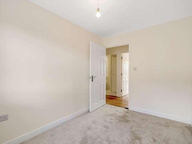 Flat for sale in Beckton, Greater London