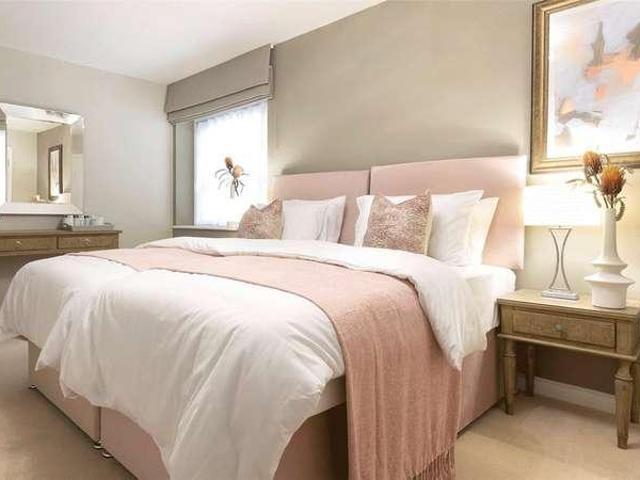 Flat for sale in Bourne Vale, Kent