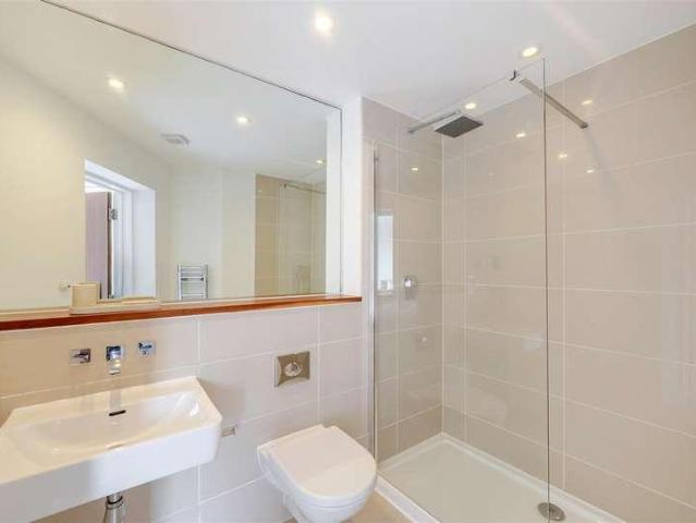 Flat for sale in Newquay, Cornwall