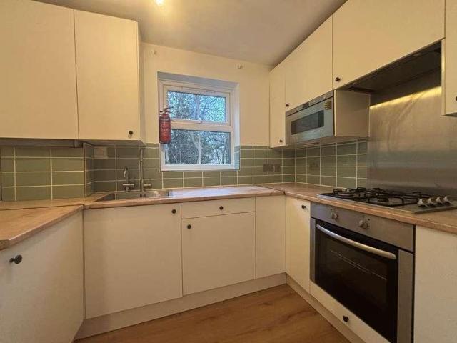Flat for sale in London Borough of Ealing, Greater London