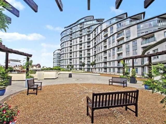 Flat for sale in Horsell, Woking