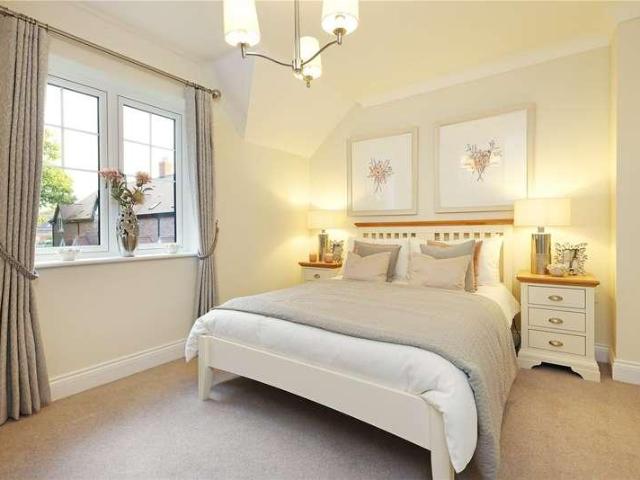 Flat for sale in Binfield