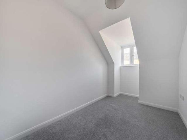 Flat for sale in Cogges, West Oxfordshire