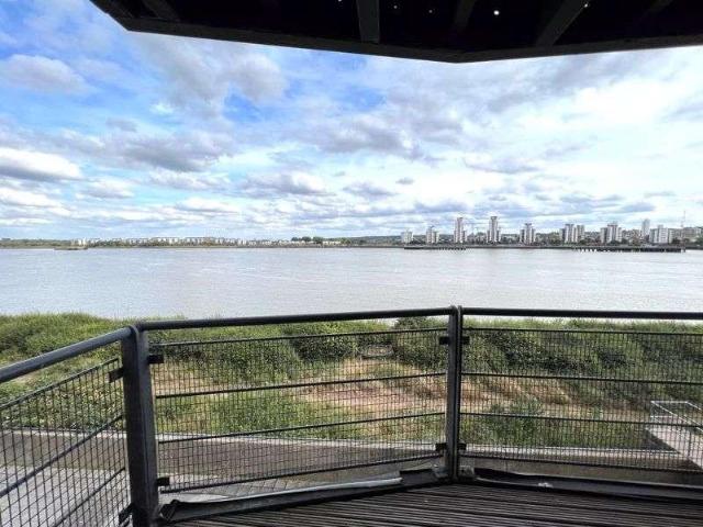Flat for sale in Reach, Greater London