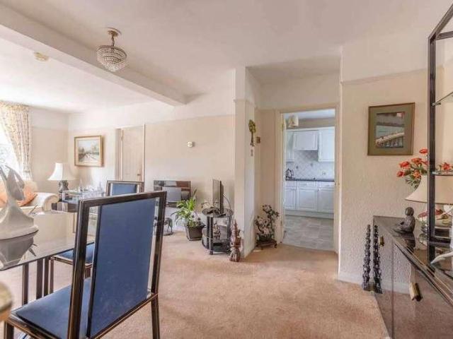 Flat for sale in Windsor, Southlea