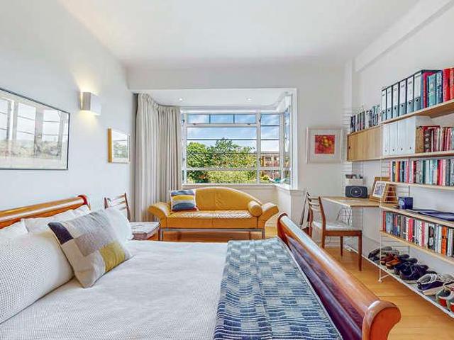 Flat for sale in Glasgow, G12
