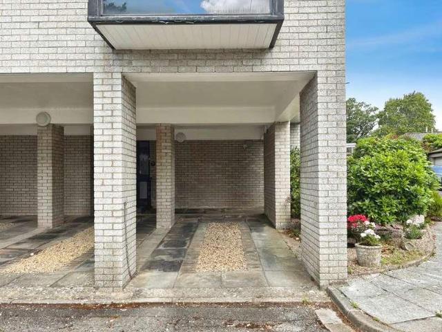 Flat for sale in Falcon Lodge, Wales