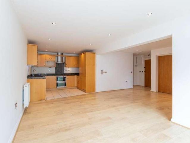 Flat for sale in Maidenhead