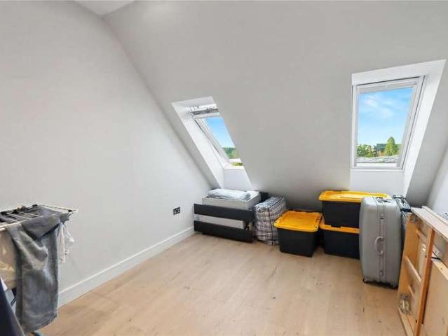 Flat for sale in Sheerwater, Woking