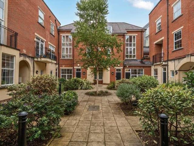 Flat for sale in Redcliffe, Feckenham
