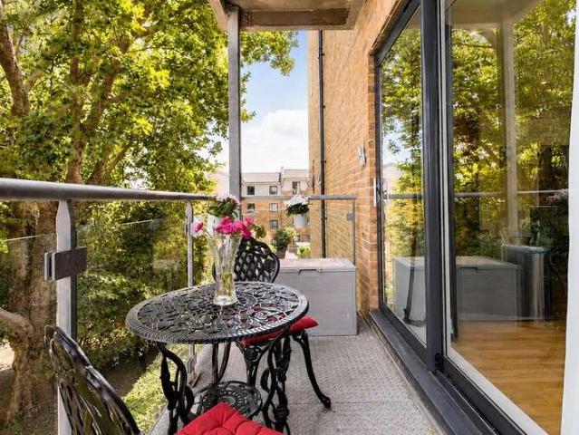 Flat for sale in London Borough of Lewisham, Greater London