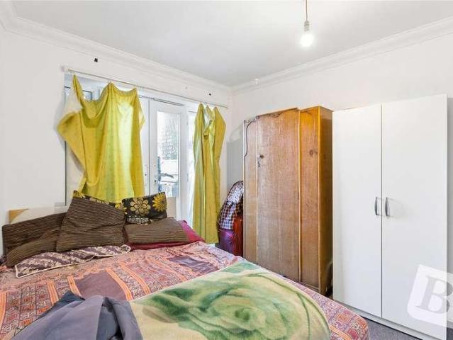 Flat for sale in Dagenham, Isle Of Man
