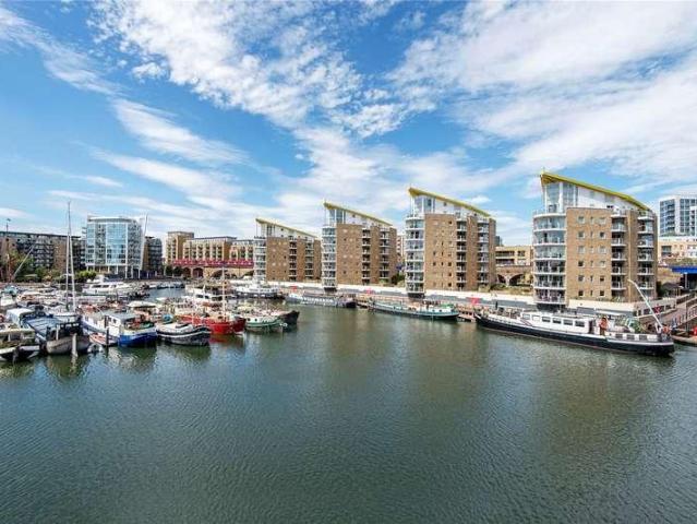 Flat for sale in Ratcliffe, Limehouse