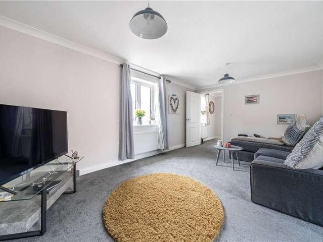 Flat for sale in Bracknell