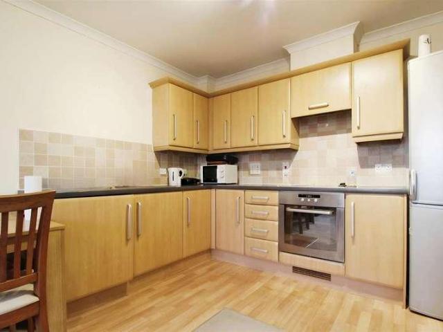 Flat for sale in Slough
