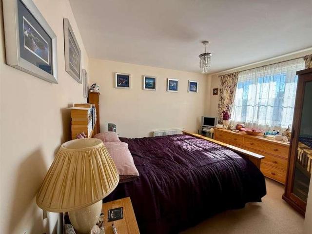 Flat for sale in Hunny Hill, Newport