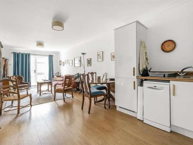 Flat for sale in Greater London