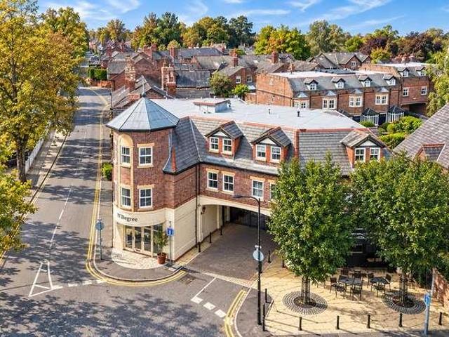 Flat for sale in Altrincham, Trafford