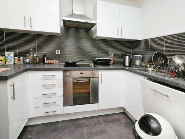 Flat for sale in Rotherham, Moorgate